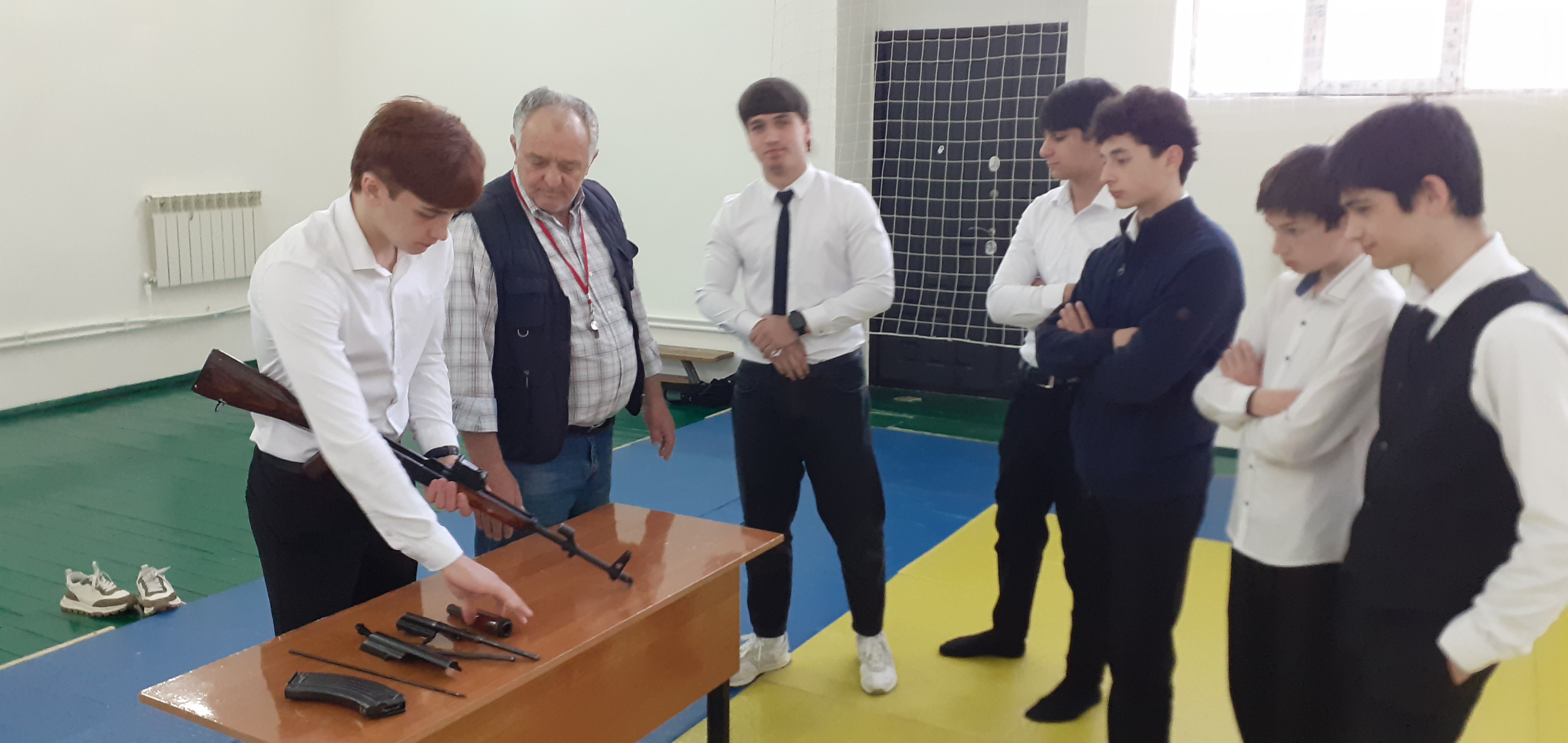 Есть такая профессия Родину защищать.